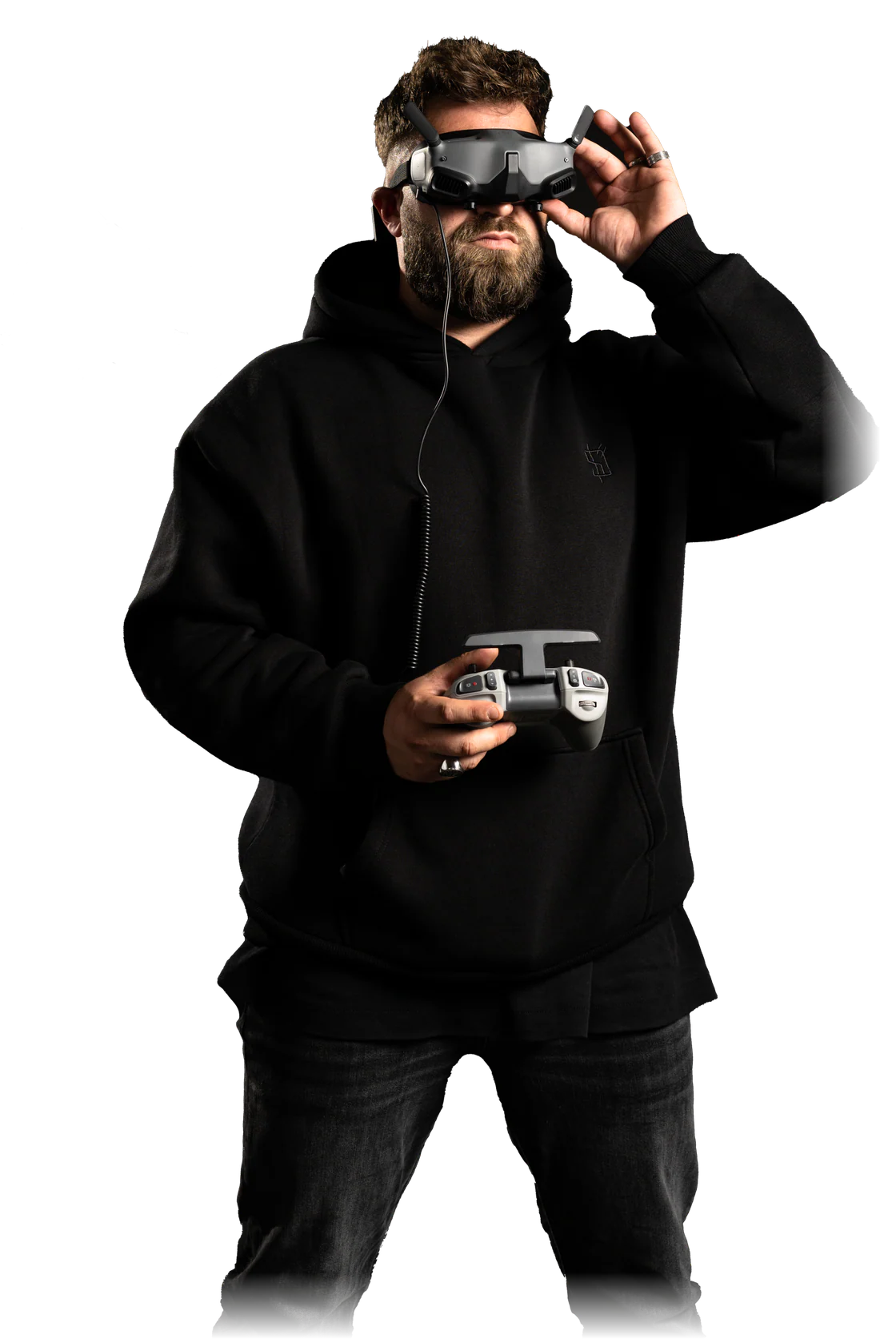 Florian mit FPV-Brille und Fernsteuerung