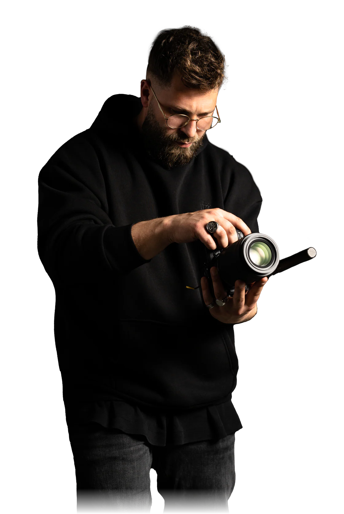 Florian prüft das Objektiv seiner Kamera